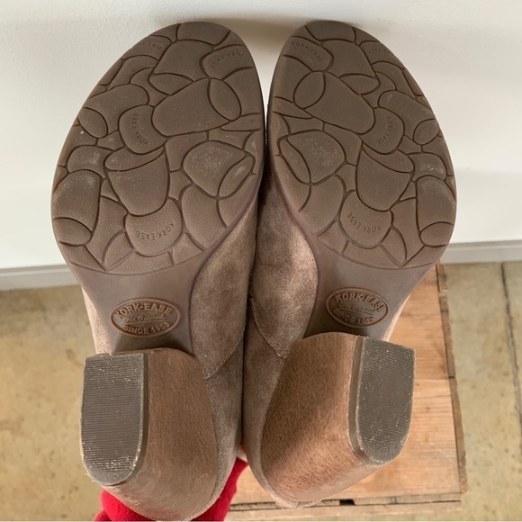 Kork-Ease Brown Suede Booties Size 7.5M - Picture 9 of 11